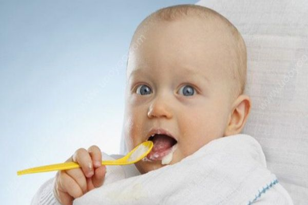 35周早产儿吃奶量标准⇋35周早产儿奶量标准：关注早产宝宝的合理喂养